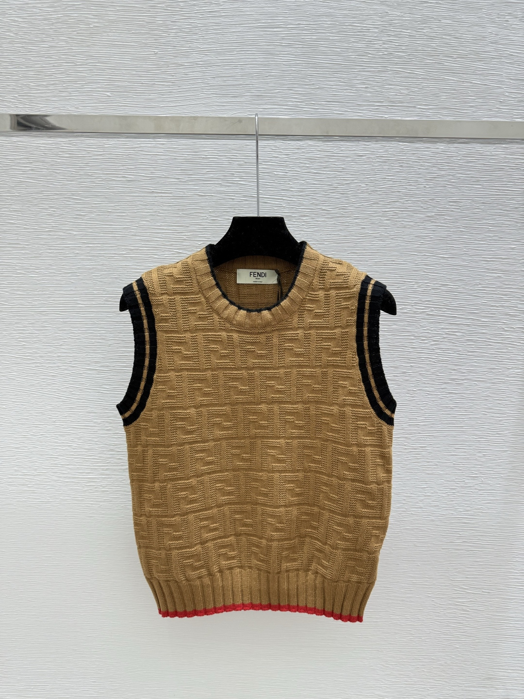 🆕F家🆕 夏季新款 老花字母圆领针织背心颜色：白色 咖啡 黑色尺码：36.38.40