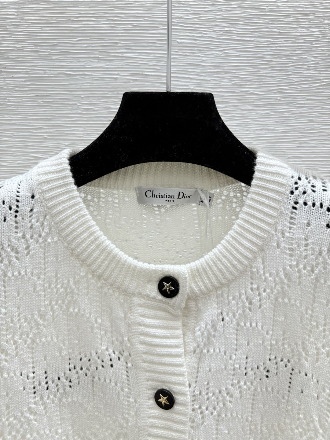 🆕D家🆕 早秋新款 背后五角星字母镂空圆领针织长袖开衫颜色：白色 灰色 宝蓝尺码：36.38.40