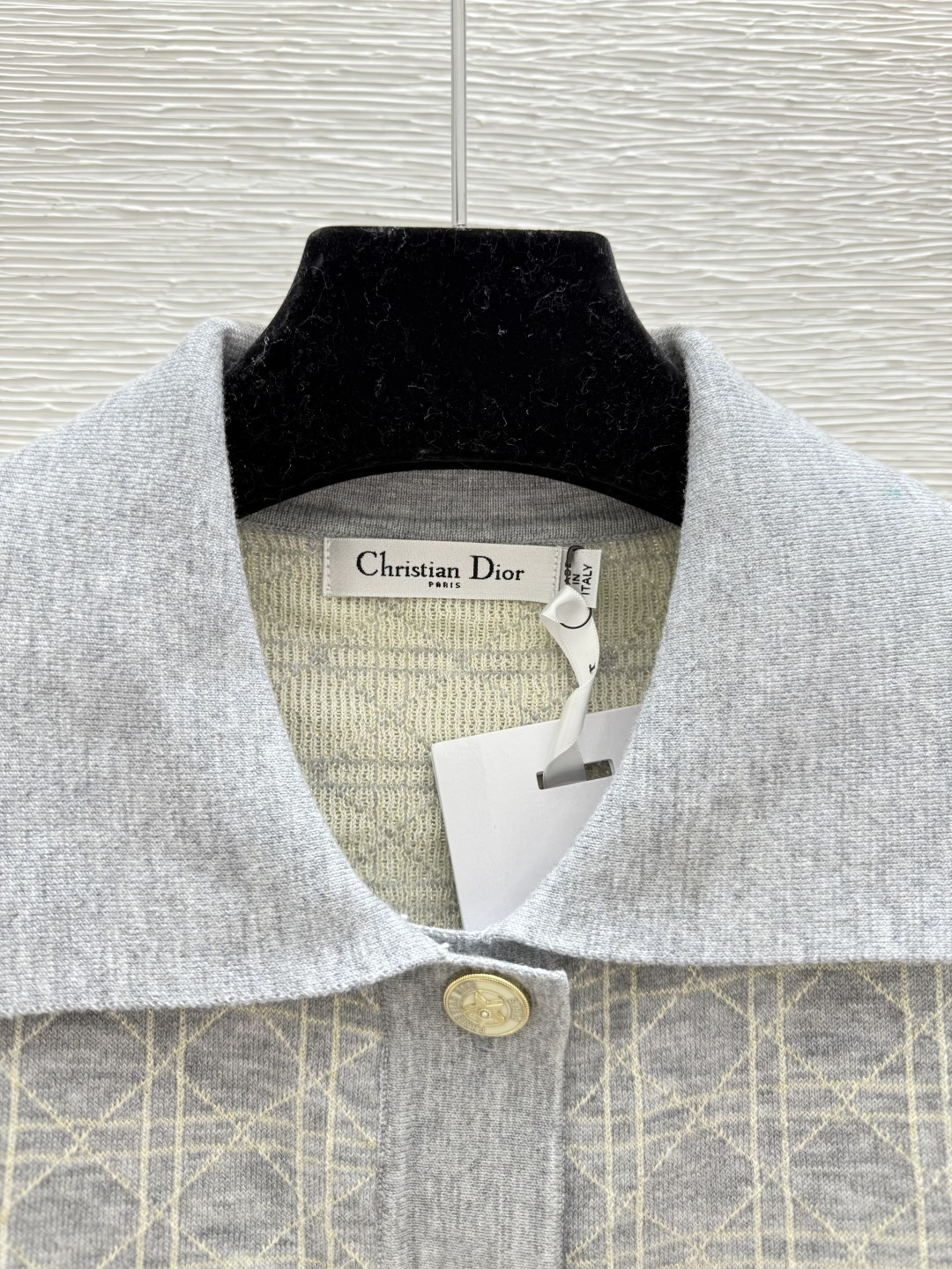 🆕D家🆕 夏季新款 菱格翻领针织背心开衫颜色：灰色 宝蓝尺码：36.38.40