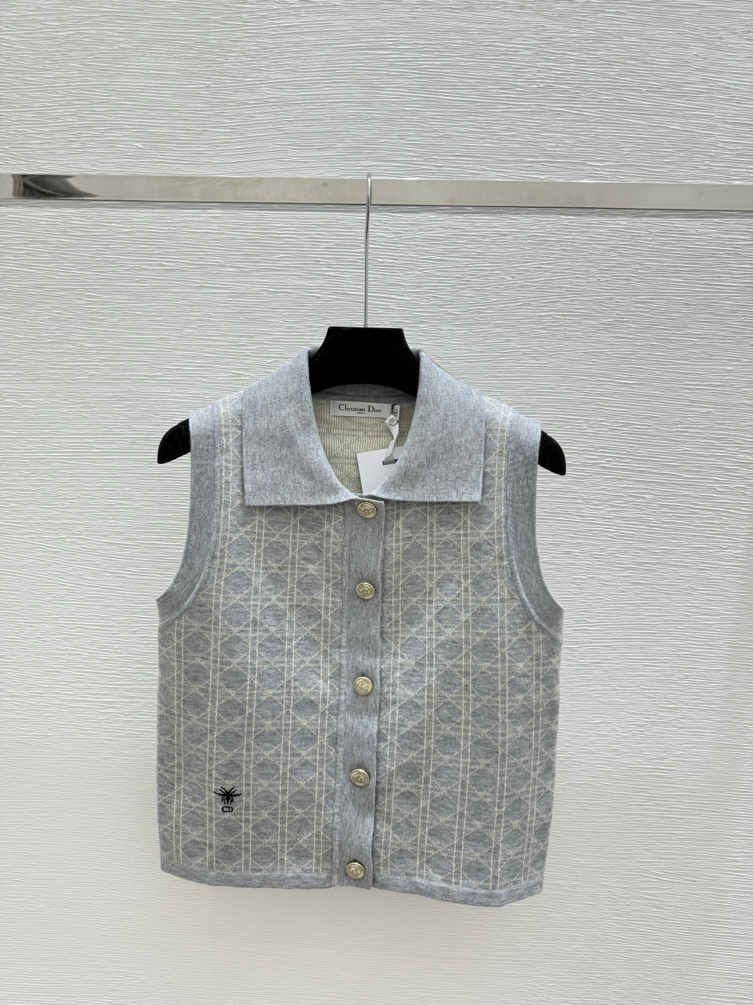 🆕D家🆕 夏季新款 菱格翻领针织背心开衫颜色：灰色 宝蓝尺码：36.38.40