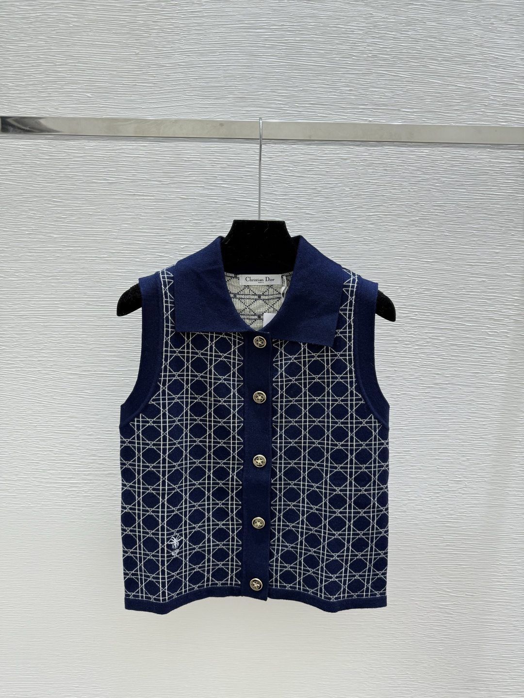 🆕D家🆕 夏季新款 菱格翻领针织背心开衫颜色：灰色 宝蓝尺码：36.38.40