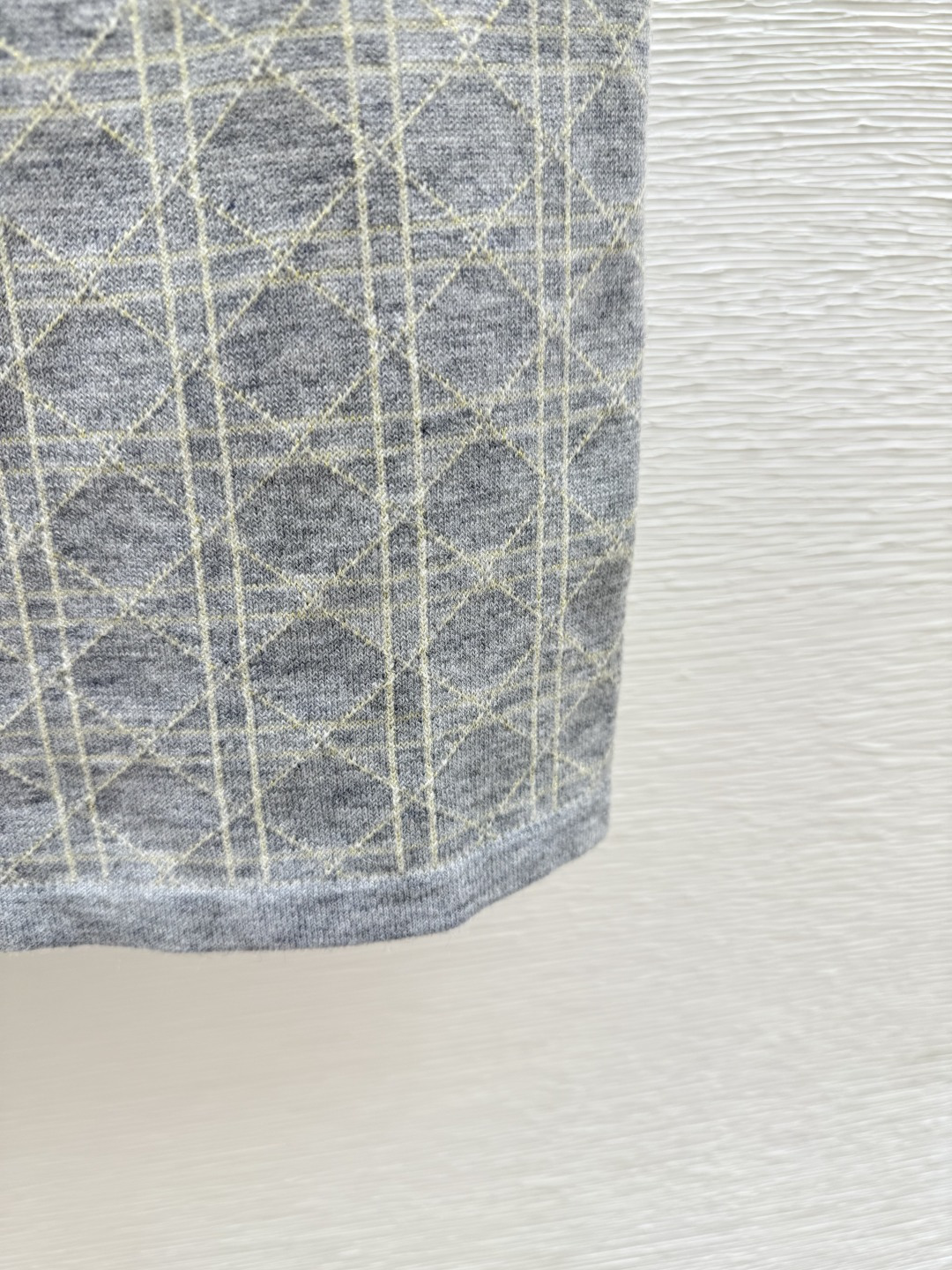 🆕D家🆕 夏季新款 菱格翻领针织背心开衫颜色：灰色 宝蓝尺码：36.38.40