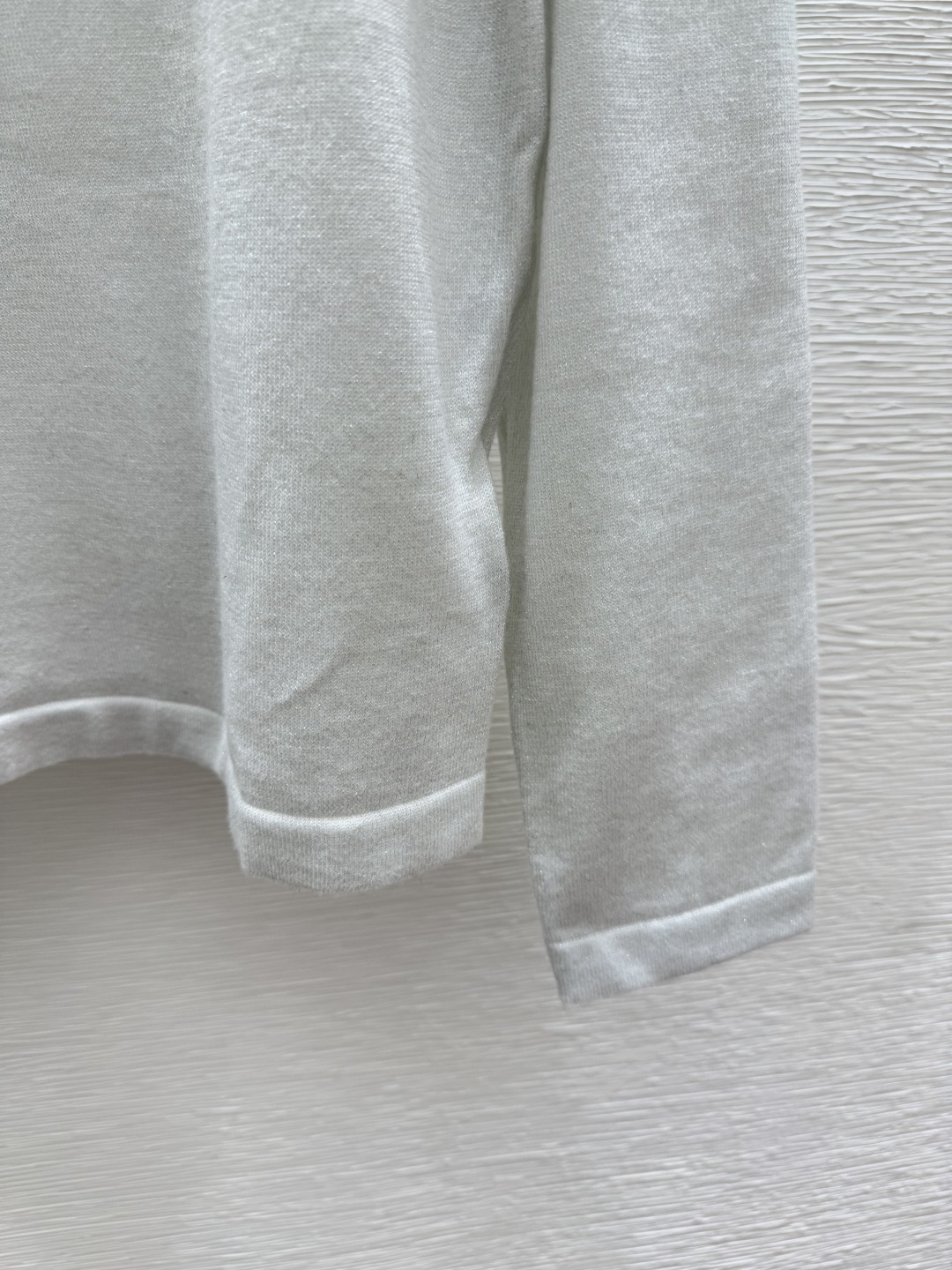 🆕Y家🆕 早秋新款 纯色简约圆领针织长袖颜色：白色 黑色尺码：36.38.40