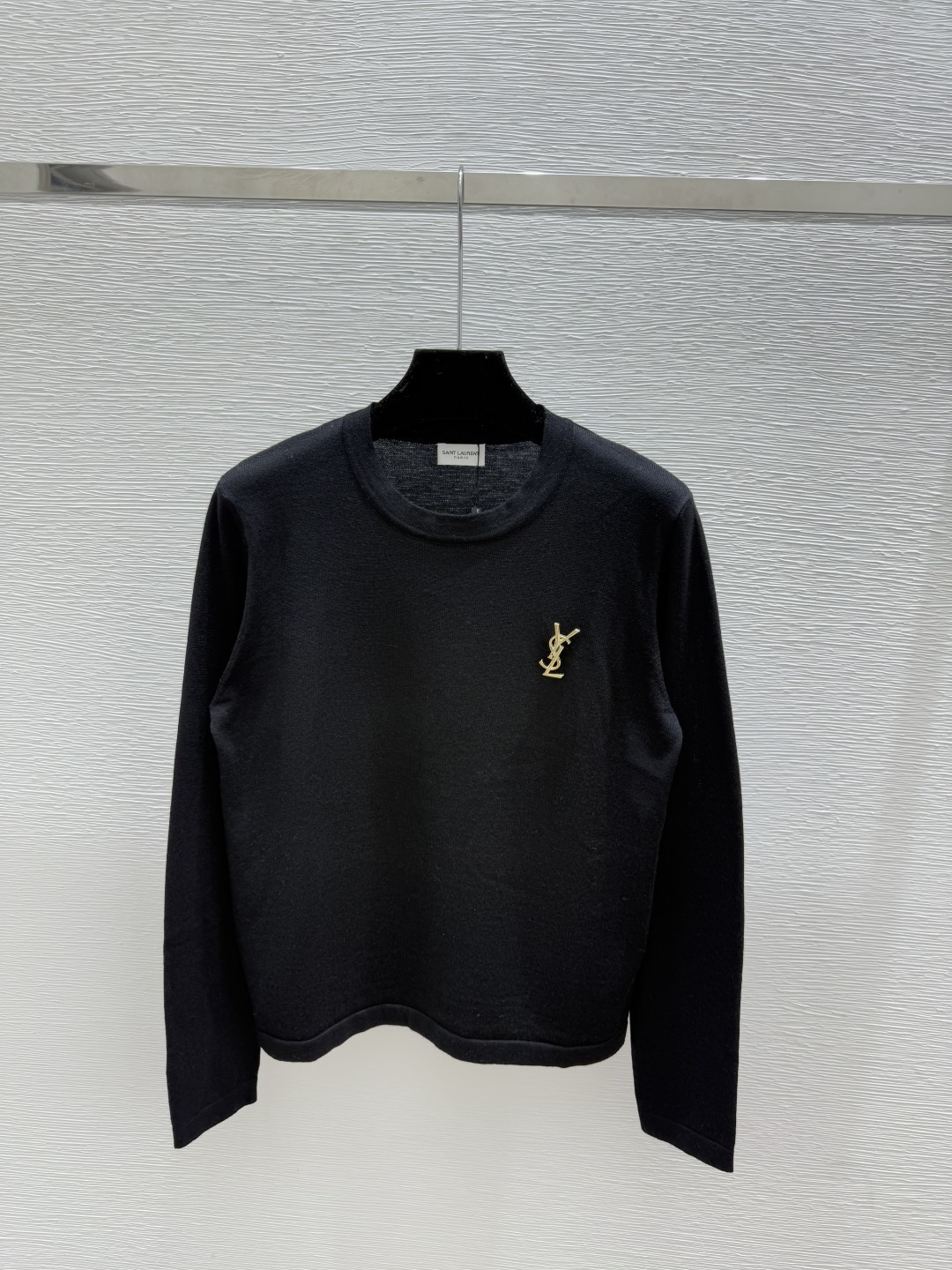 🆕Y家🆕 早秋新款 纯色简约圆领针织长袖颜色：白色 黑色尺码：36.38.40