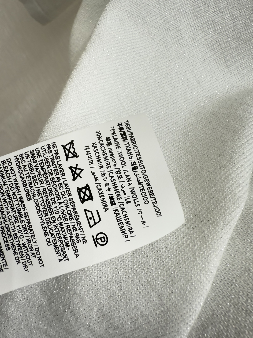 🆕Y家🆕 早秋新款 纯色简约圆领针织长袖颜色：白色 黑色尺码：36.38.40