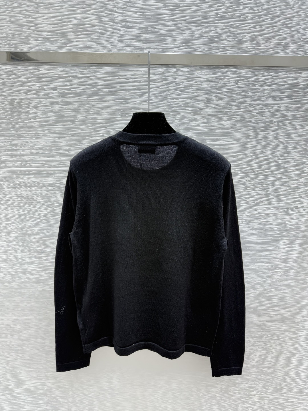 🆕Y家🆕 早秋新款 纯色简约圆领针织长袖颜色：白色 黑色尺码：36.38.40