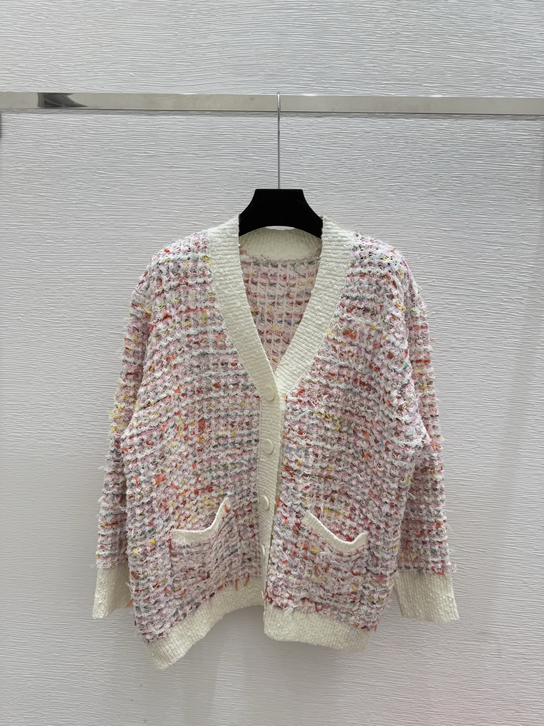 NO:534055,CH Home Early Autumn New Contrast Jacquard Hollow V-neck Knitted Long Sleeve Cardigan Color Pink Size 36.38.40,,alexander wang19860909CH家 早秋新款 撞色提花镂空V领针织长袖开衫 颜色粉色 尺码36.38.40,,alexander wang,Women's clothing
