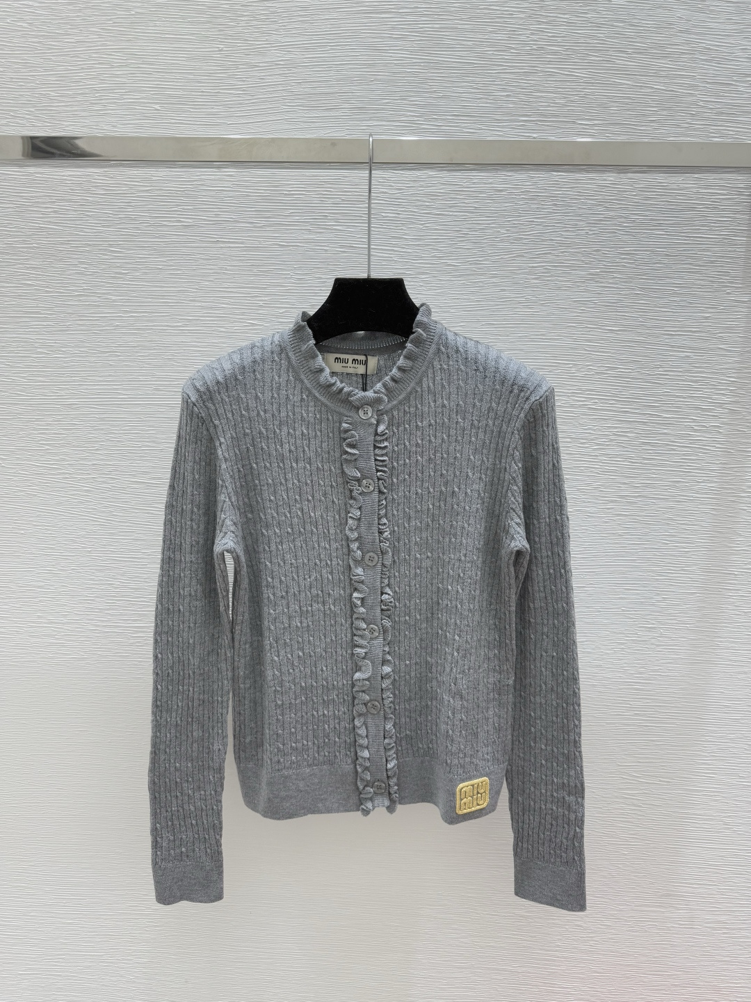 🆕M家🆕 早秋新款 纯色荷叶边镂空圆领针织长袖开衫颜色：灰色 宝蓝尺码：36.38.40