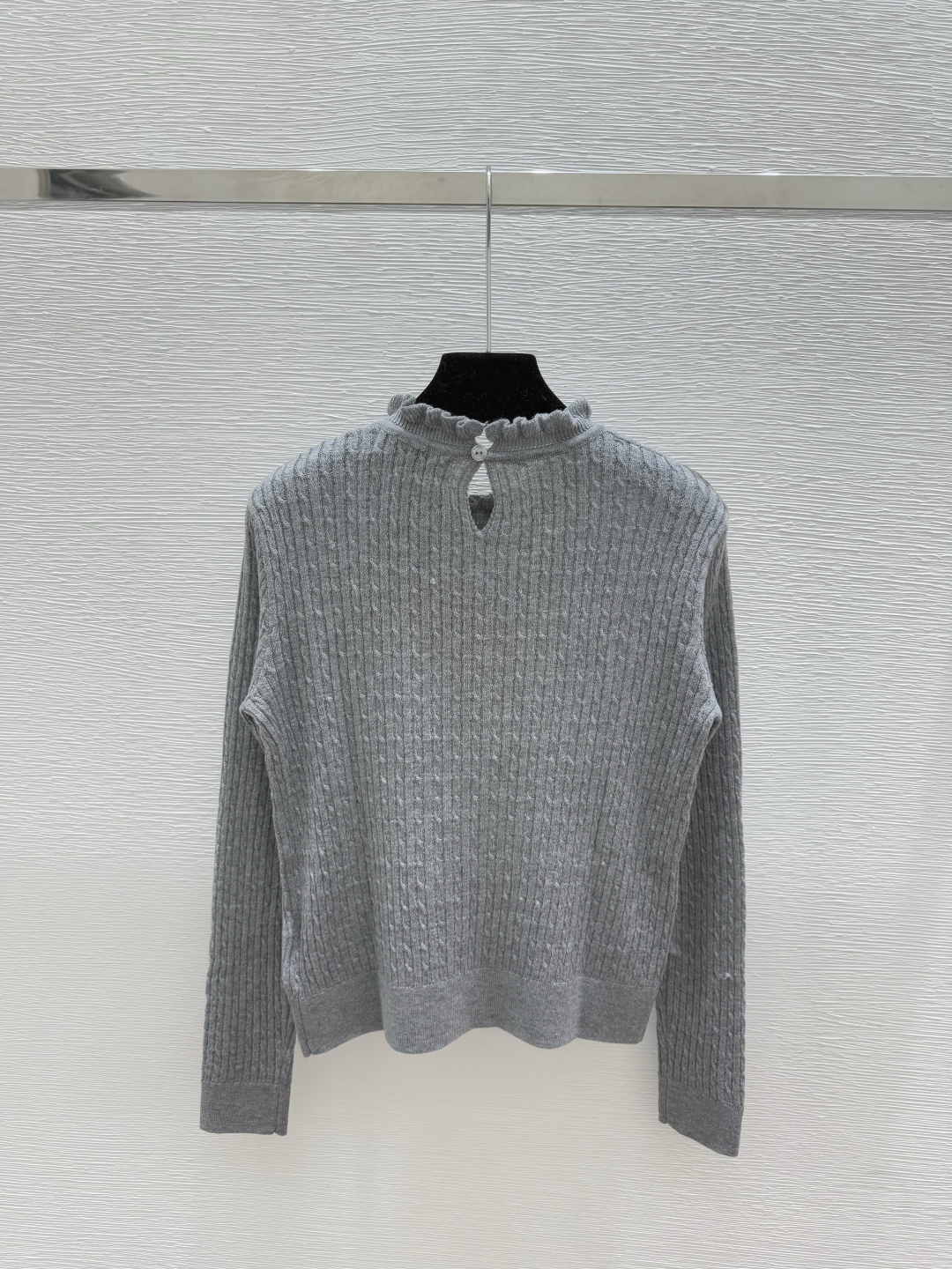 🆕M家🆕 早秋新款 纯色荷叶边圆领针织长袖颜色：灰色 宝蓝尺码：36.38.40