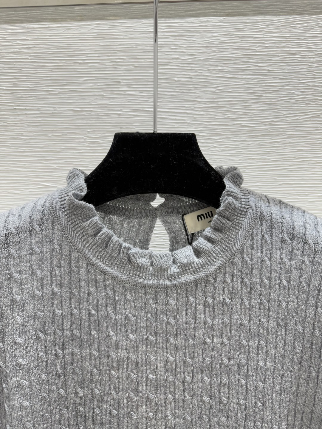 🆕M家🆕 早秋新款 纯色荷叶边圆领针织长袖颜色：灰色 宝蓝尺码：36.38.40
