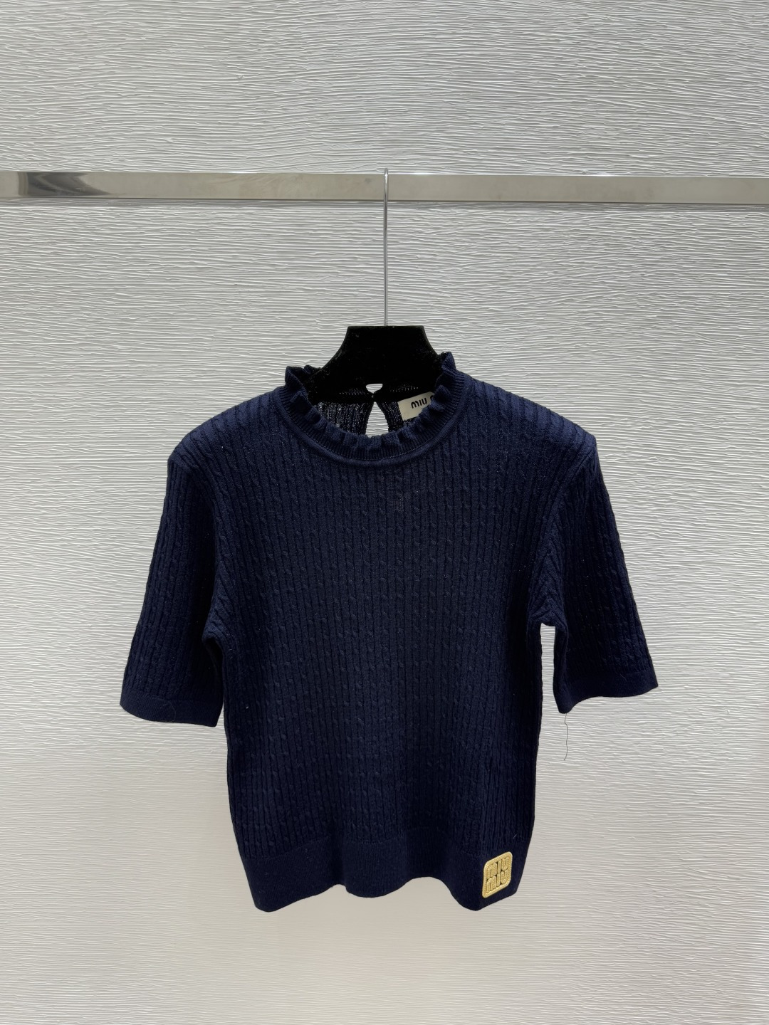 🆕M家🆕 夏季新款 纯色荷叶边圆领针织短袖颜色：灰色 宝蓝尺码：36.38.40