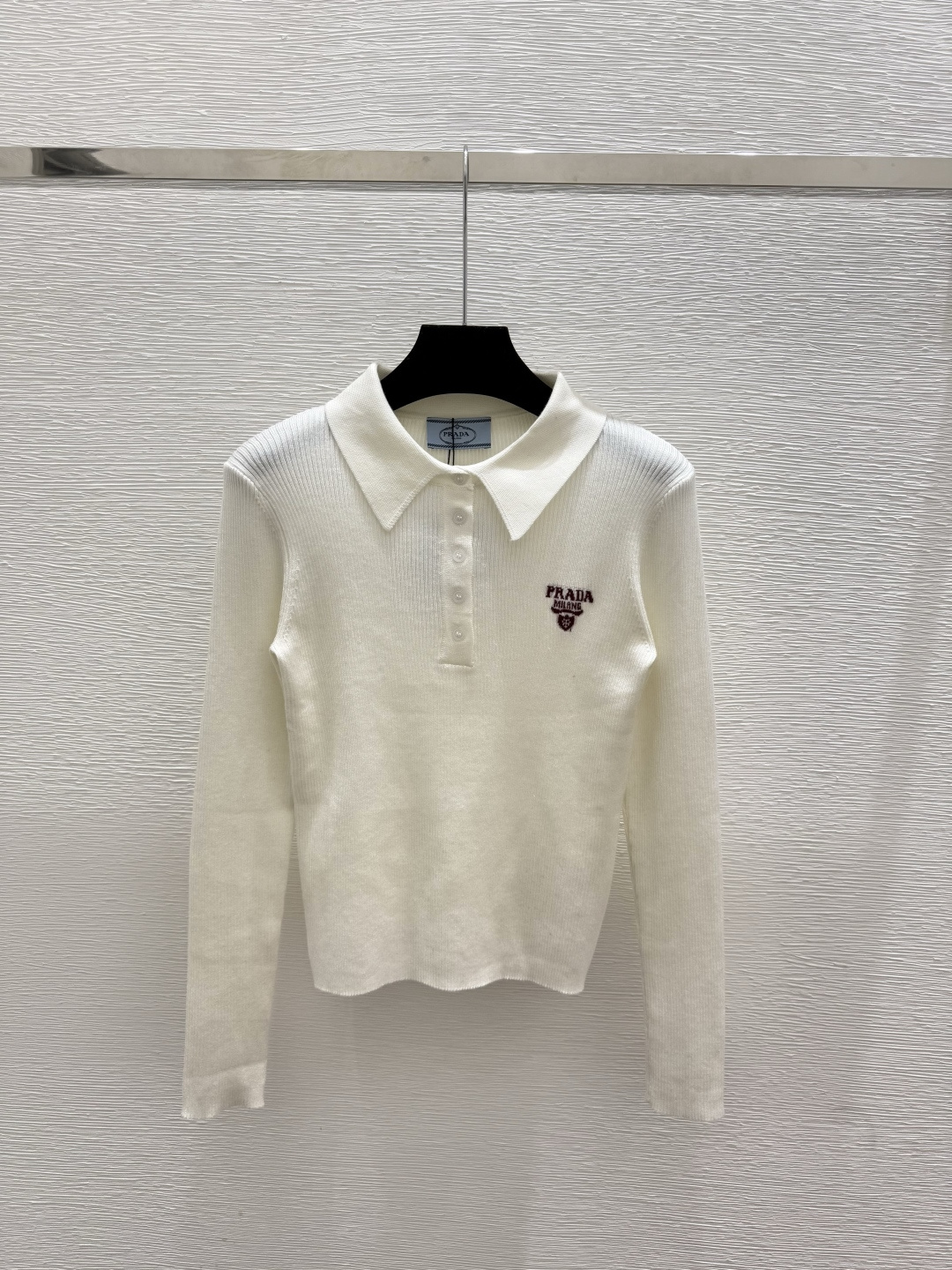 NO:534025,P home, early autumn new style, solid color, simple lapel, knitted long sleeves, color, white, size 36.38.40,,alexander wang19860909P家 早秋新款 纯色简约翻领针织长袖 颜色白色 尺码36.38.40,,alexander wang,Women's clothing