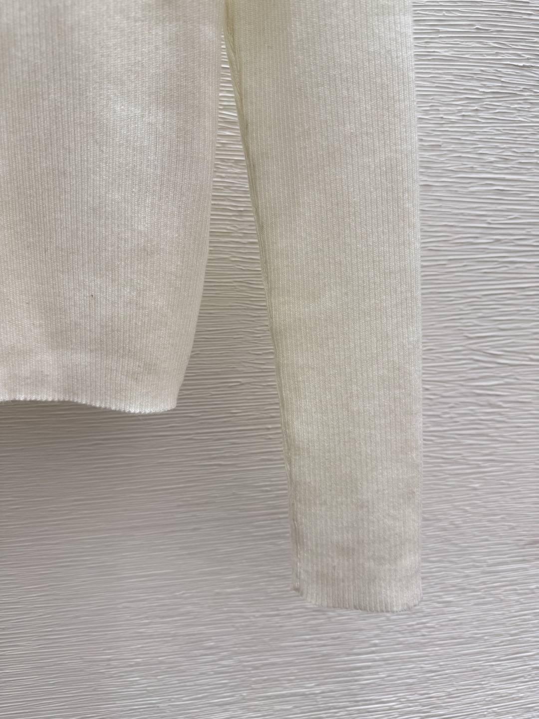 🆕P家🆕 早秋新款 纯色简约翻领针织长袖颜色：白色 灰色 宝蓝尺码：36.38.40