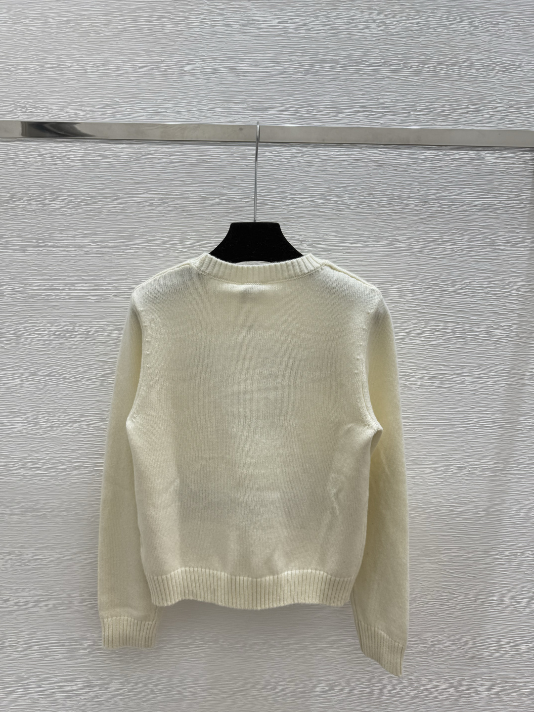 🆕CH家🆕 早秋新款 字母提花圆领针织长袖颜色：白色 粉色尺码：36.38.40