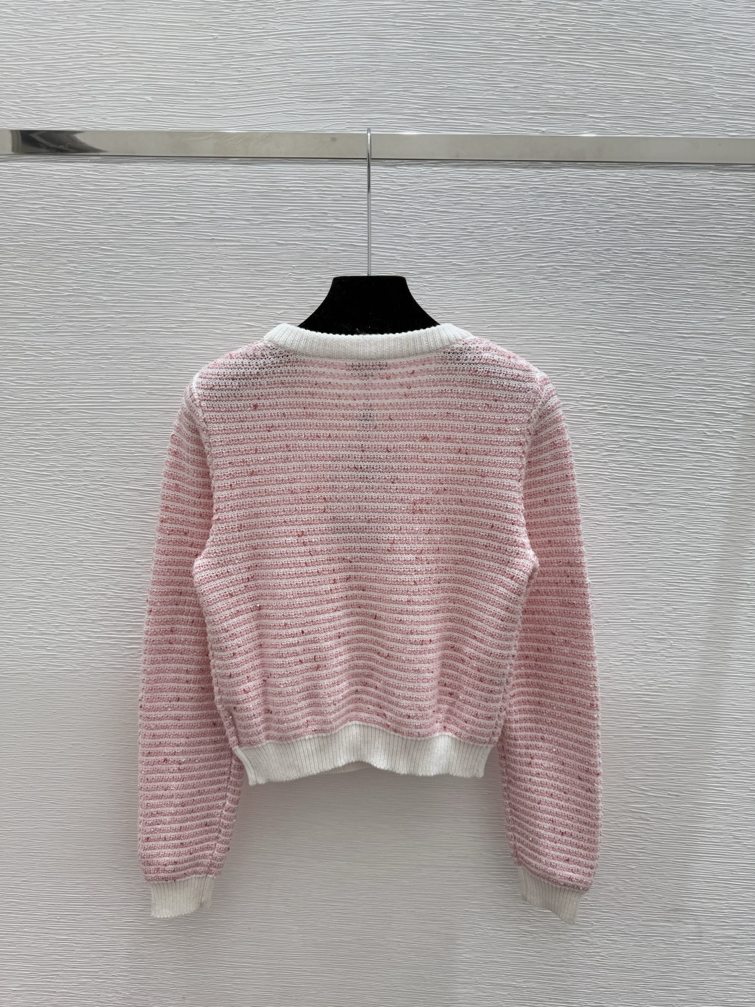 🆕CH家🆕 早秋新款 珠片镂空圆领针织长袖颜色：白色 粉色 宝蓝尺码：36.38.40