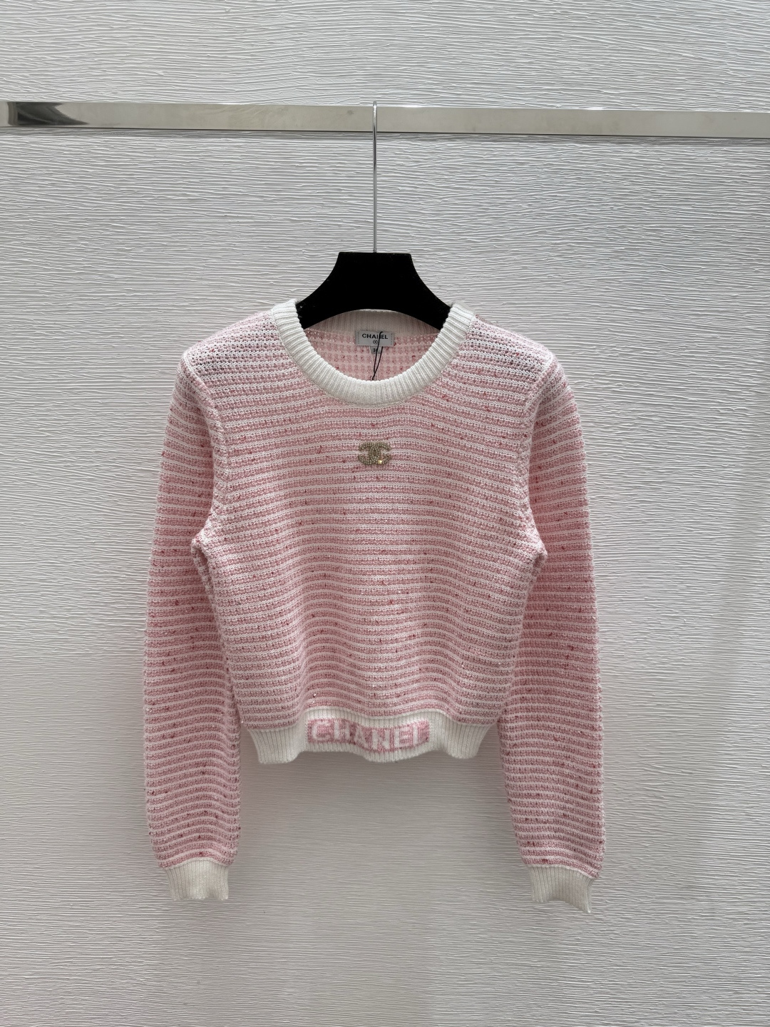 🆕CH家🆕 早秋新款 珠片镂空圆领针织长袖颜色：白色 粉色 宝蓝尺码：36.38.40