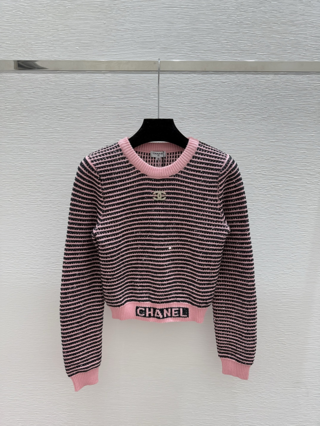 🆕CH家🆕 早秋新款 珠片镂空圆领针织长袖颜色：白色 粉色 宝蓝尺码：36.38.40