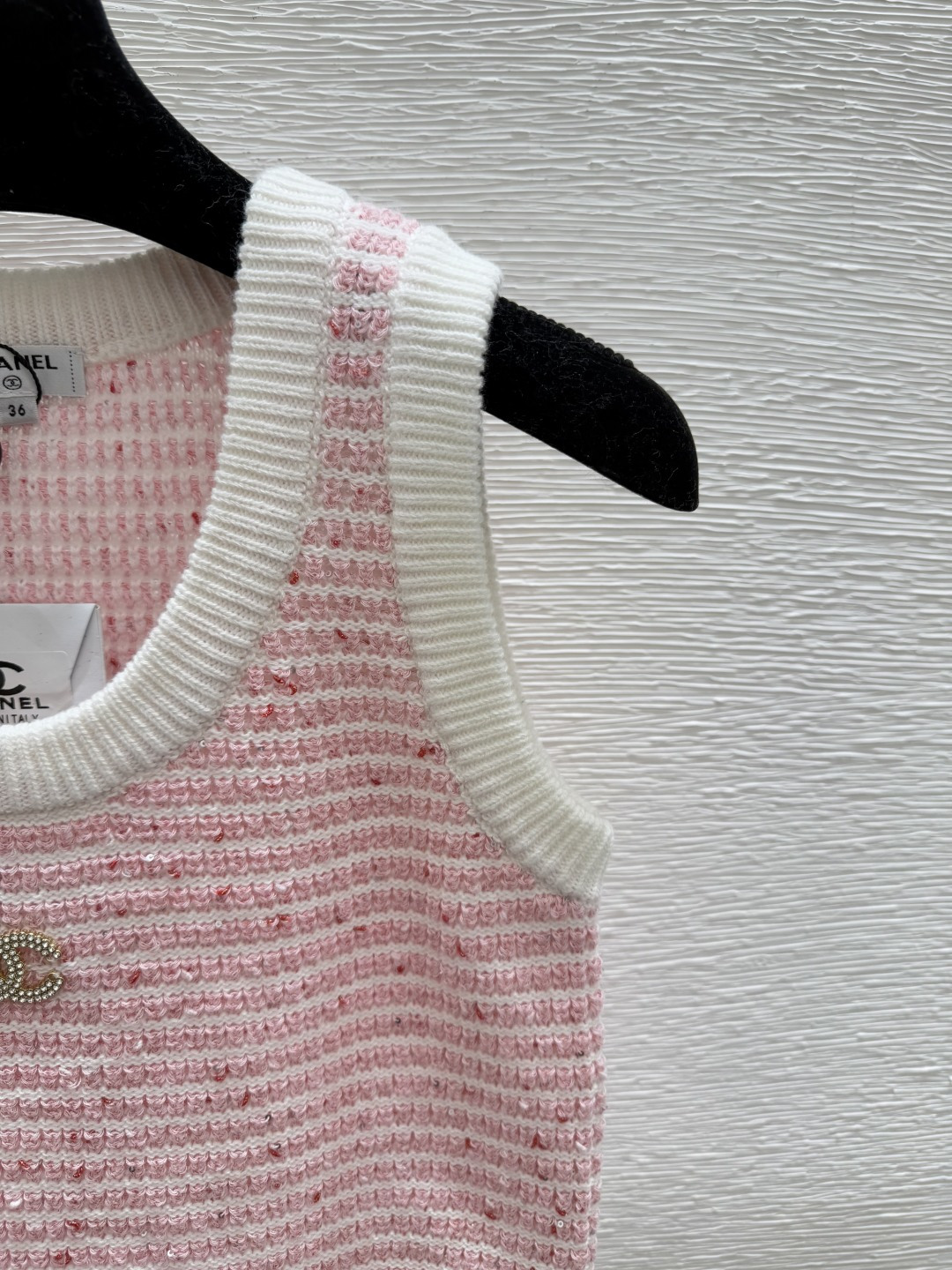 🆕CH家🆕 夏季新款 珠片镂空圆领针织背心颜色：白色 粉色 宝蓝尺码：36.38.40