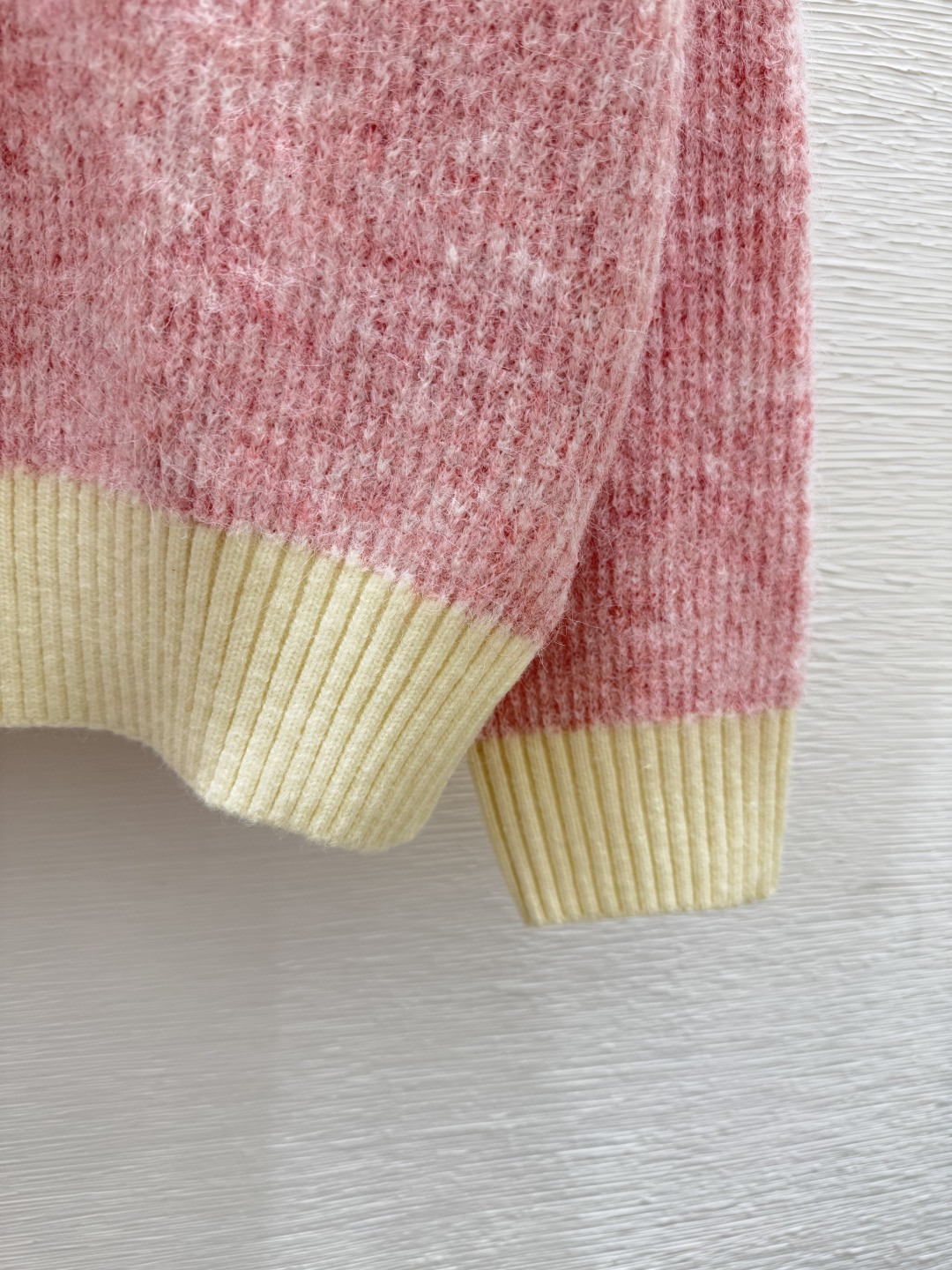 🆕LO家🆕 早秋新款 拼色翻领绑带针织长袖颜色：粉色尺码：36.38.40