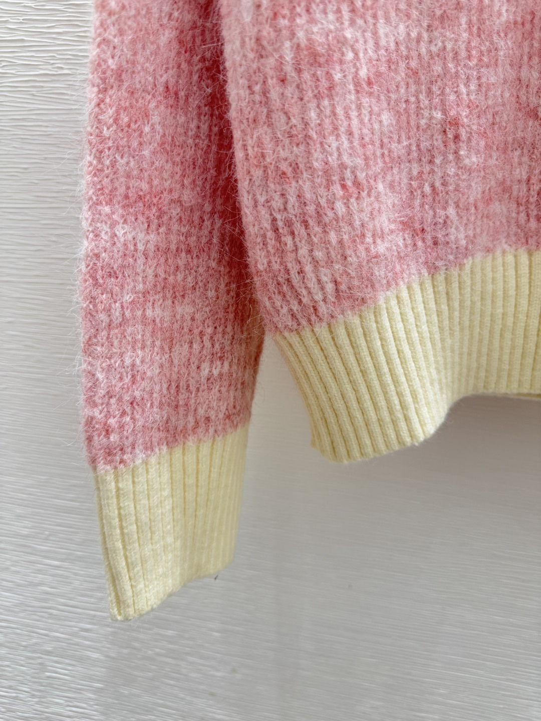 🆕LO家🆕 早秋新款 拼色翻领绑带针织长袖颜色：粉色尺码：36.38.40