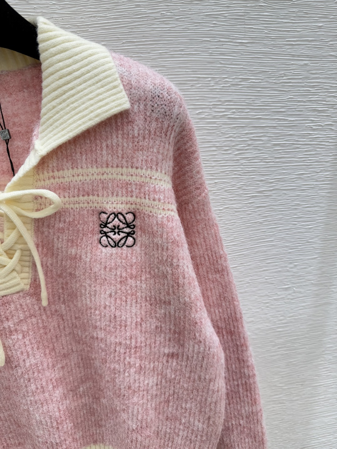 🆕LO家🆕 早秋新款 拼色翻领绑带针织长袖颜色：粉色尺码：36.38.40