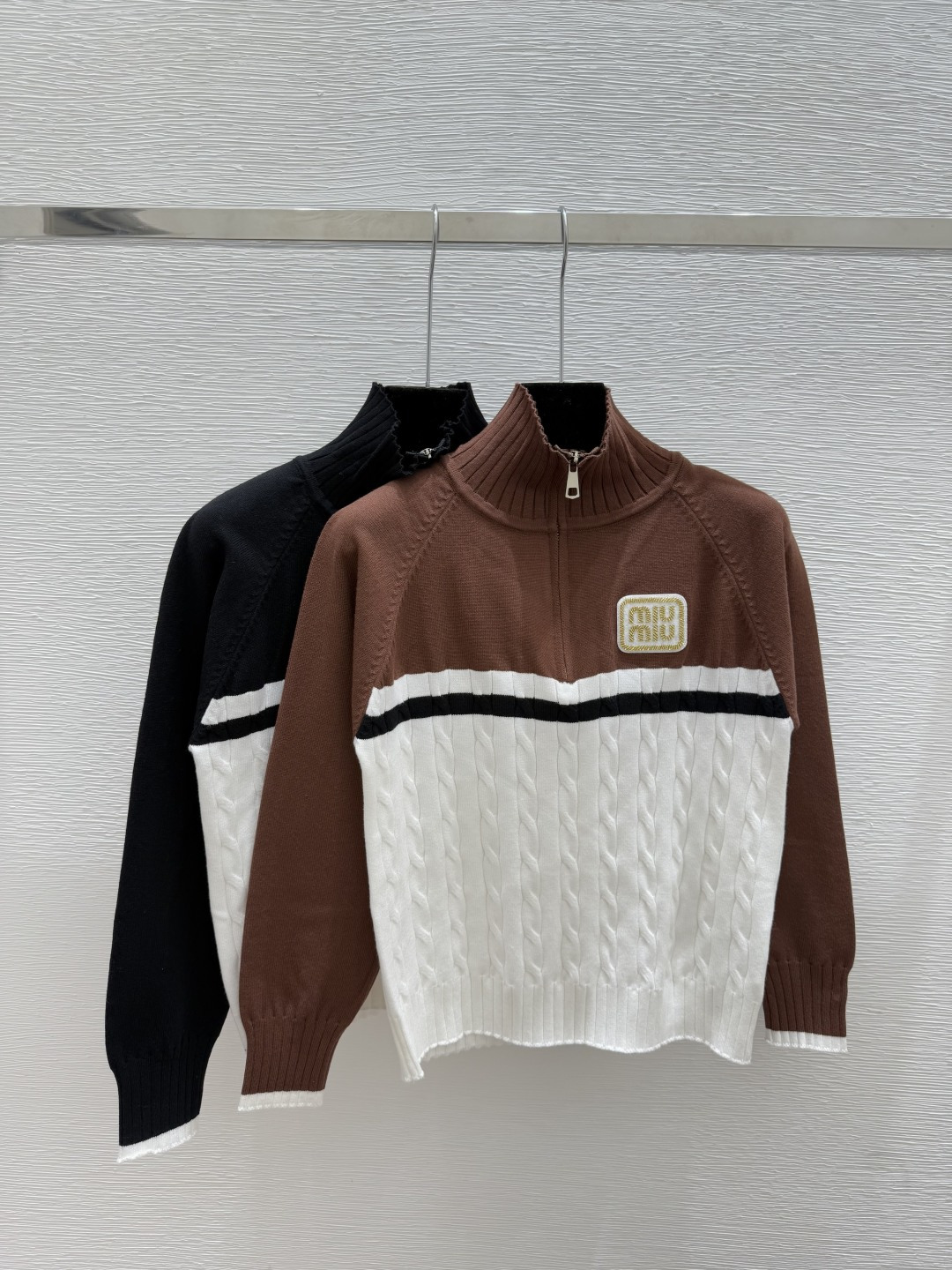 NO:535493,M Home Early Autumn New Color Block turtleneck Knitted Long Sleeve Cardigan Color Coffee Black Size 36.38.40, Alexander wang19860909M家 早秋新款 拼色高领针织长袖开衫 颜色咖啡 黑色 尺码36.38.40,,alexander wang,Women's clothing