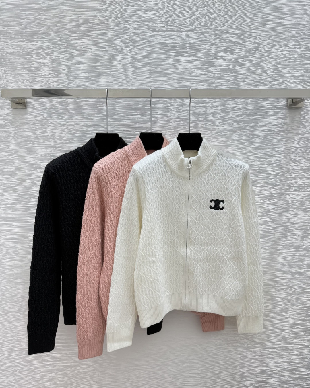 NO:535548,CE Home Early Autumn New Three-dimensional Pattern High Neck Hollow Knitted Long Sleeve Cardigan Color White Pink Black Size 36.38.40,,alexander wang19860909CE家 早秋新款 立体花纹高领镂空针织长袖开衫 颜色白色 粉色 黑色 尺码36.38.40,,alexander wang,Women's clothing