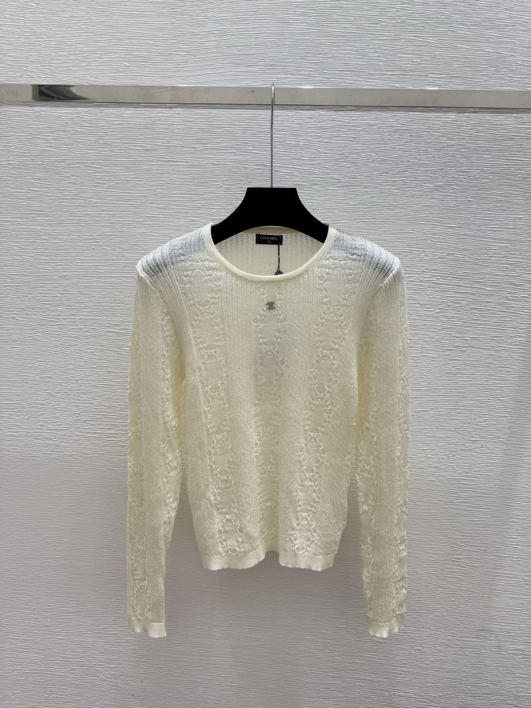 🆕CH家🆕 早秋新款 纯色简约圆领针织长袖颜色：白色 黑色尺码：36.38.40