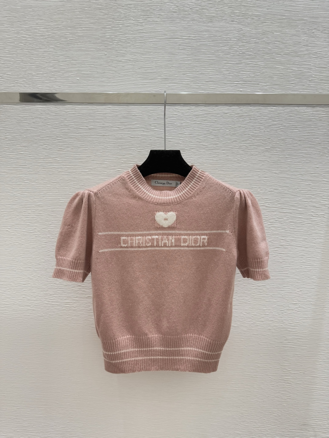 🆕D家🆕 夏季新款 爱心字母提花圆领针织短袖颜色：白色 粉色尺码：36.38.40