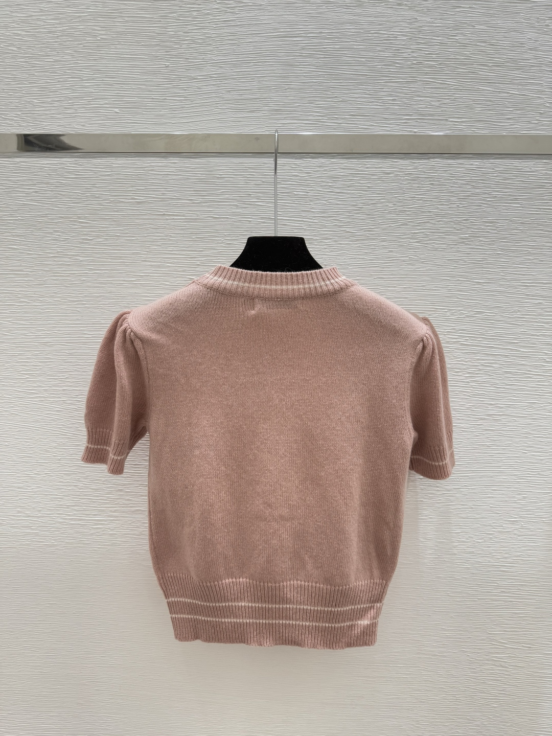 🆕D家🆕 夏季新款 爱心字母提花圆领针织短袖颜色：白色 粉色尺码：36.38.40