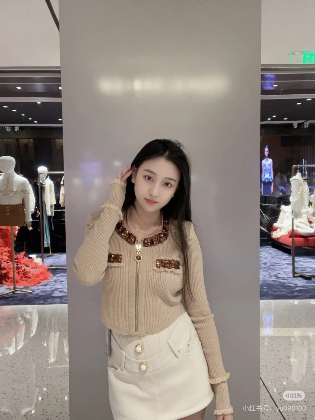 🆕CH家🆕 早秋新款 钉珠圆领针织长袖开衫颜色：卡其尺码：36.38.40