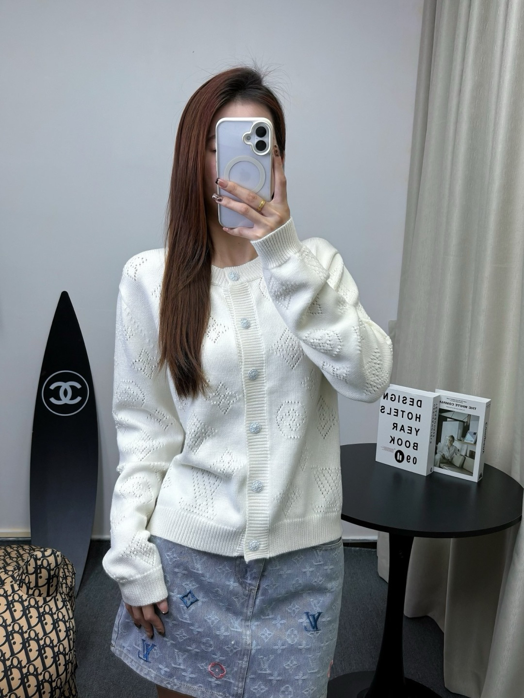 🆕M家🆕 早秋新款 纯色字母镂空圆领针织长袖开衫颜色：白色 黑色尺码：36.38.40