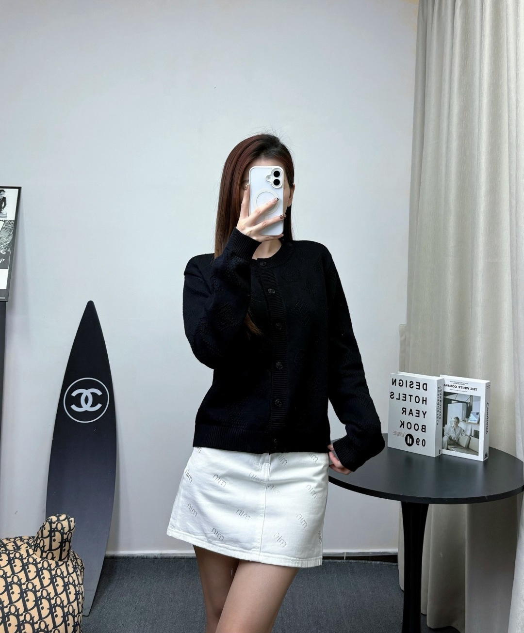 🆕M家🆕 早秋新款 纯色字母镂空圆领针织长袖开衫颜色：白色 黑色尺码：36.38.40