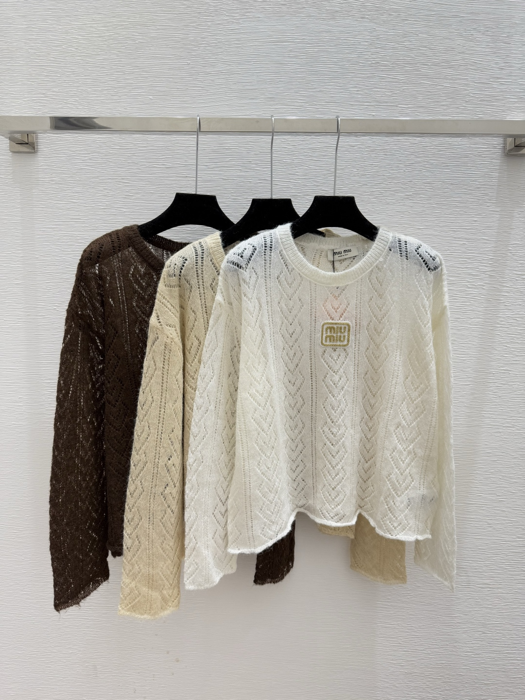 NO:536561,M Home Early Autumn New Style Solid Color Simple Hollow Round Neck Knitted Long Sleeve Color White Khaki Coffee Size 36.38.40, Alexander wang19860909M家 早秋新款 纯色简约镂空圆领针织长袖 颜色白色 卡其 咖啡 尺码36.38.40,,alexander wang,Women's clothing