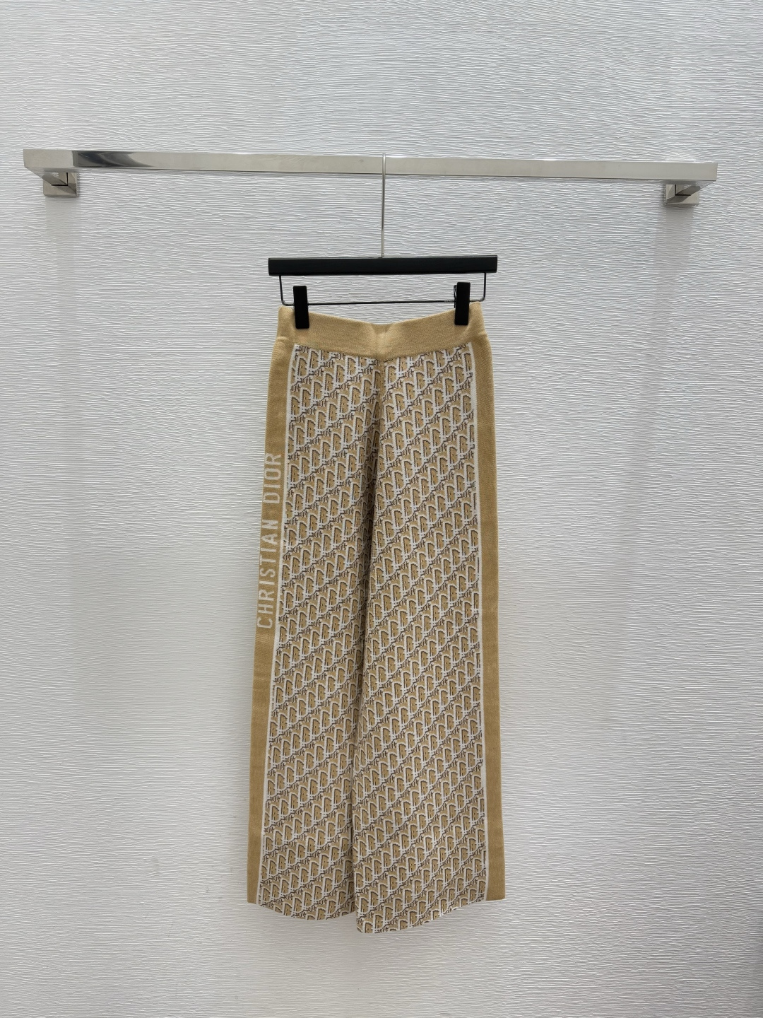 NO:547528,D Home Early Autumn New Style Old Flower Letter Double-sided Knitted Trousers Color Khaki Size 36.38.40, Dior, Alexander wang19860909D家 早秋新款 老花字母双面针织长裤 颜色卡其 尺码36.38.40,,dior,alexander wang,Women's clothing