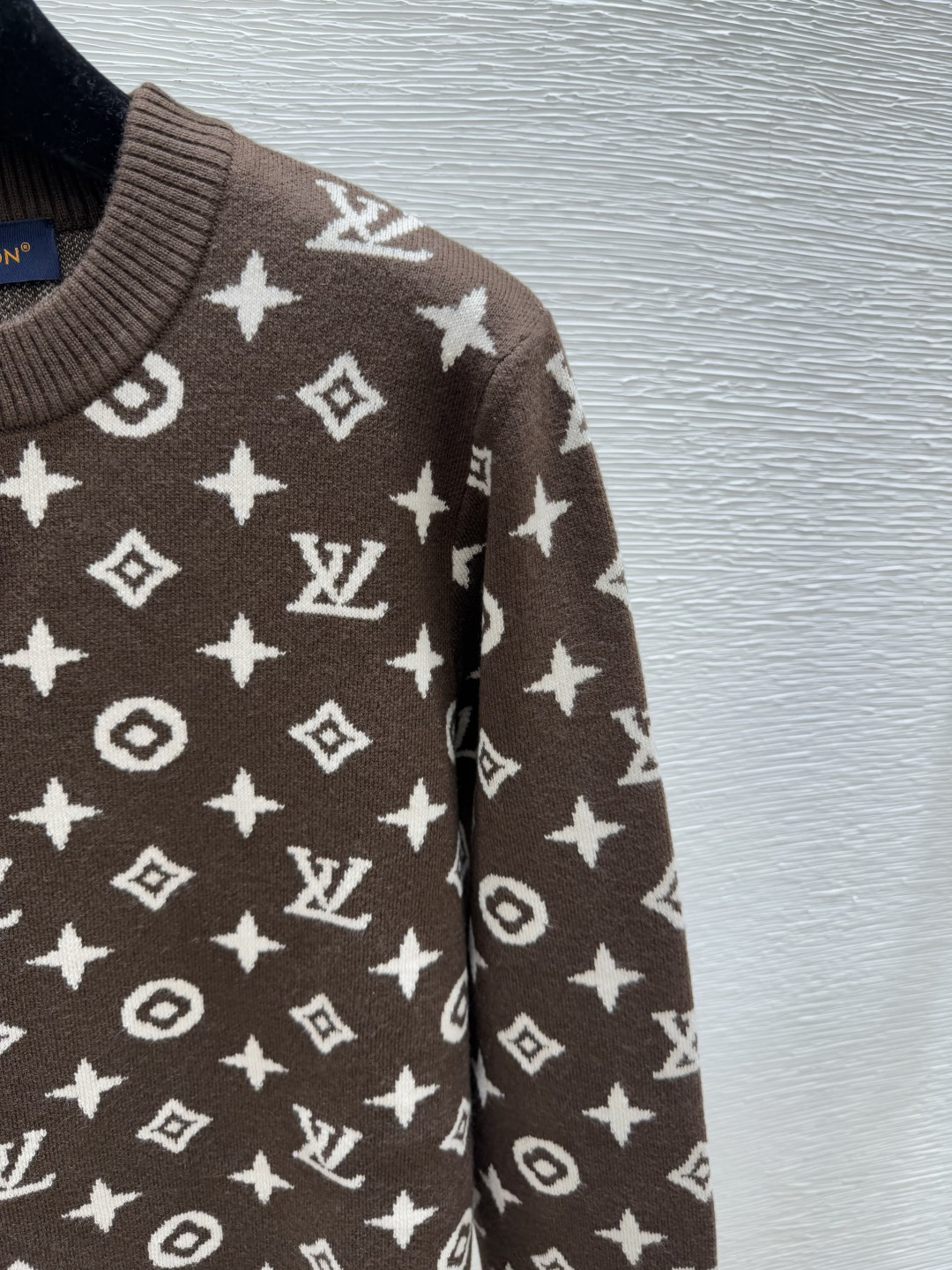🆕L家🆕 早秋新款 老花字母圆领针织长袖颜色：咖啡 宝蓝尺码：36.38.40