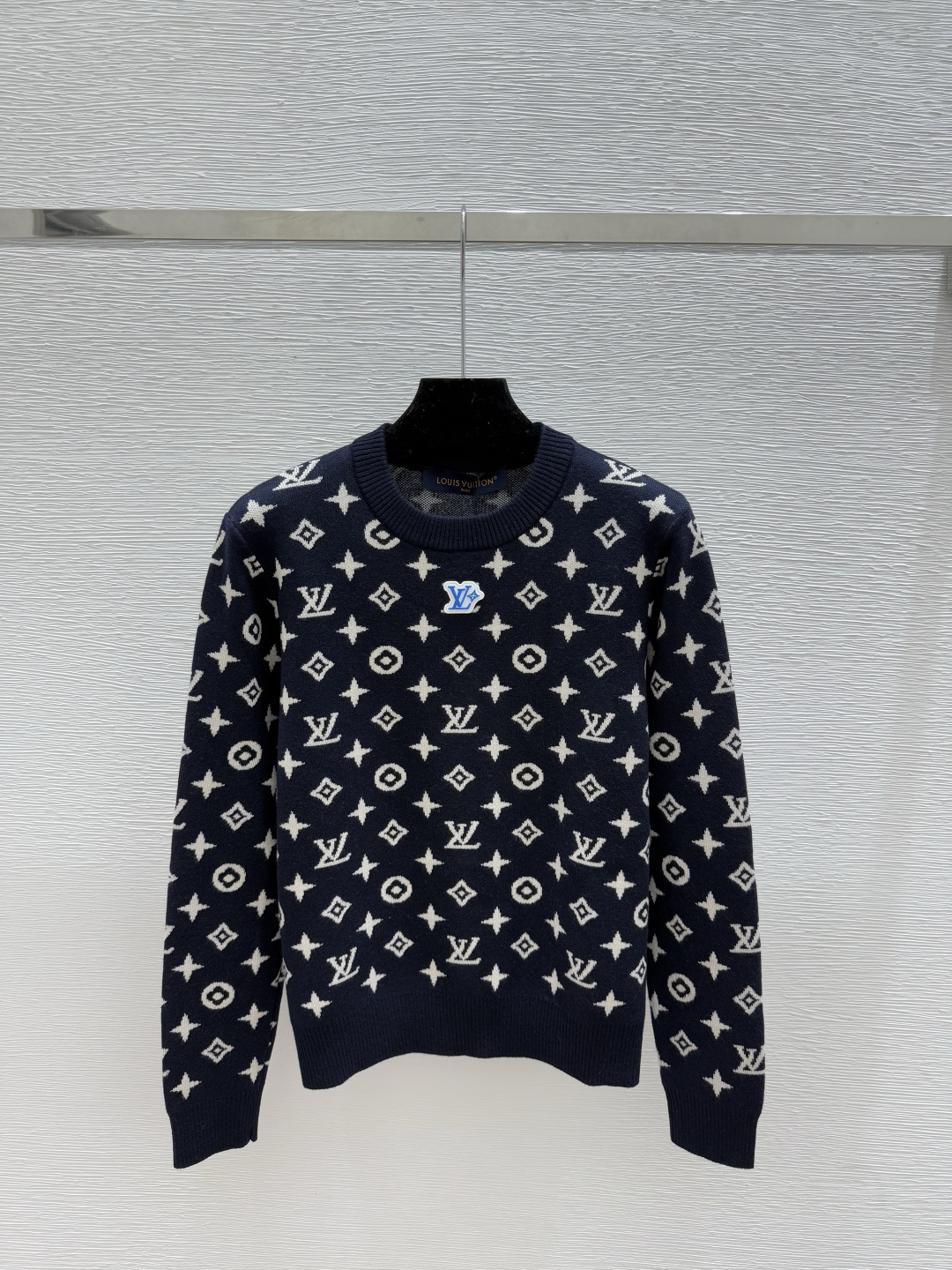 🆕L家🆕 早秋新款 老花字母圆领针织长袖颜色：咖啡 宝蓝尺码：36.38.40