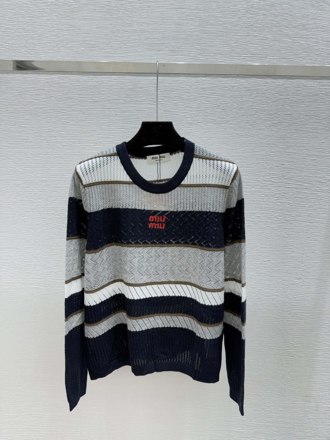 NO:547470,M Home Early Autumn New Style Contrast Striped Hollow Round Collar Knitted Long Sleeve Color Royal Blue Size 36.38.40, Alexander Wang19860909M家 早秋新款 撞色条纹镂空圆领针织长袖 颜色宝蓝 尺码36.38.40,,alexander wang,Women's clothing