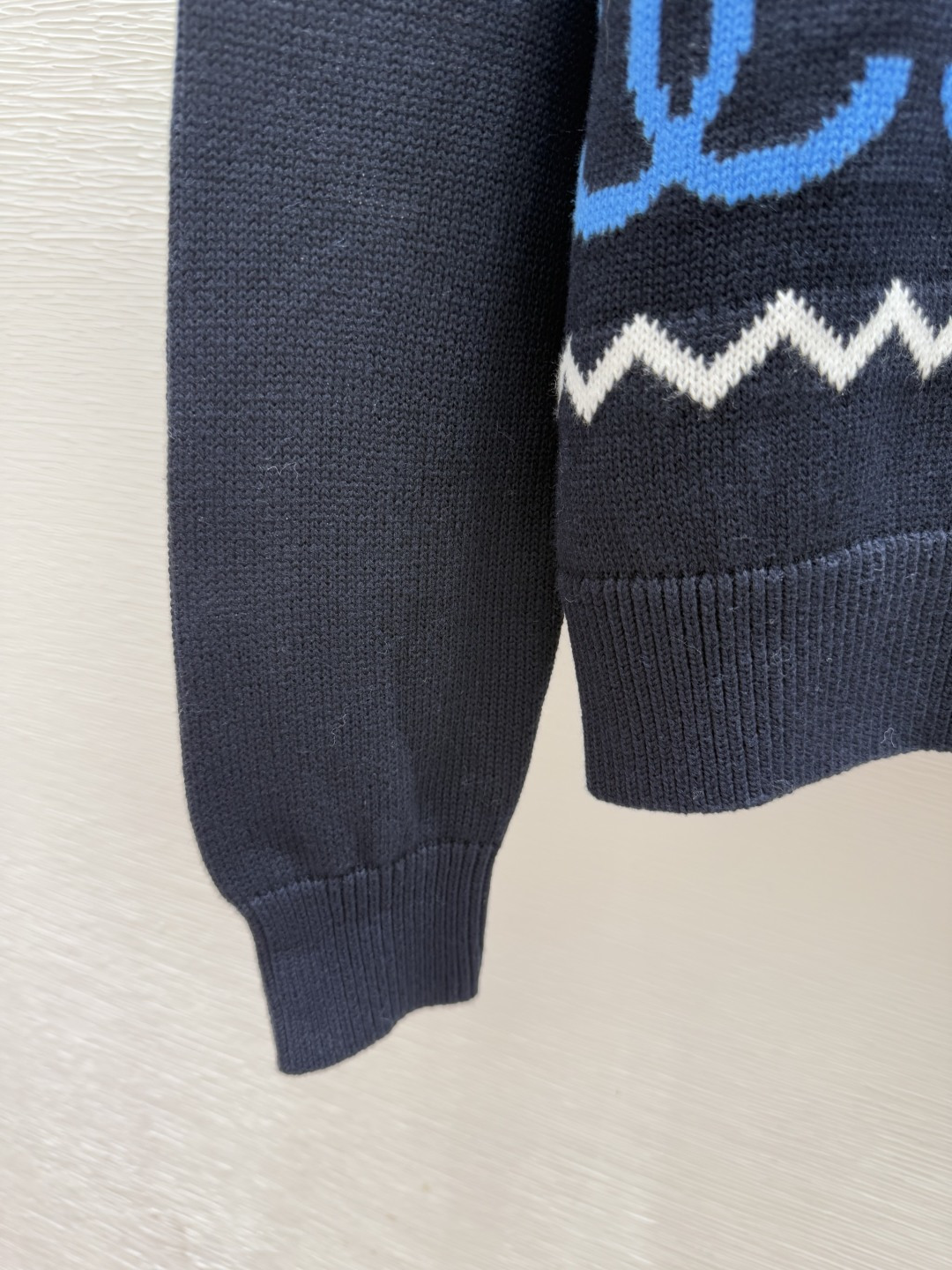 🆕CH家🆕 早秋新款 撞色字母提花圆领针织长袖颜色：宝蓝尺码：36.38.40