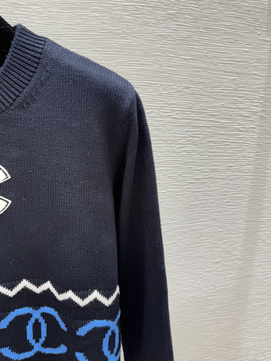 🆕CH家🆕 早秋新款 撞色字母提花圆领针织长袖颜色：宝蓝尺码：36.38.40