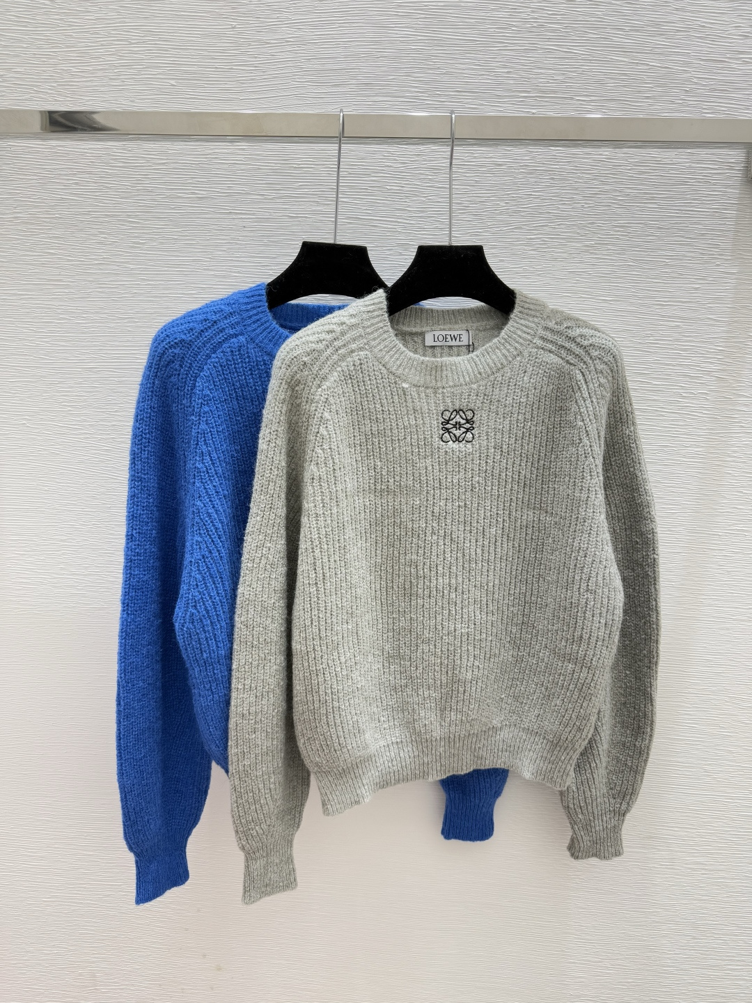 NO:560727,LO Home Early Autumn New Style Solid Color Simple Round Neck Knitted Long Sleeve Color Gray Blue Size 36.38.40,,alexander wang19860909LO家 早秋新款 纯色简约圆领针织长袖 颜色灰色 蓝色 尺码36.38.40,,alexander wang,Women's clothing