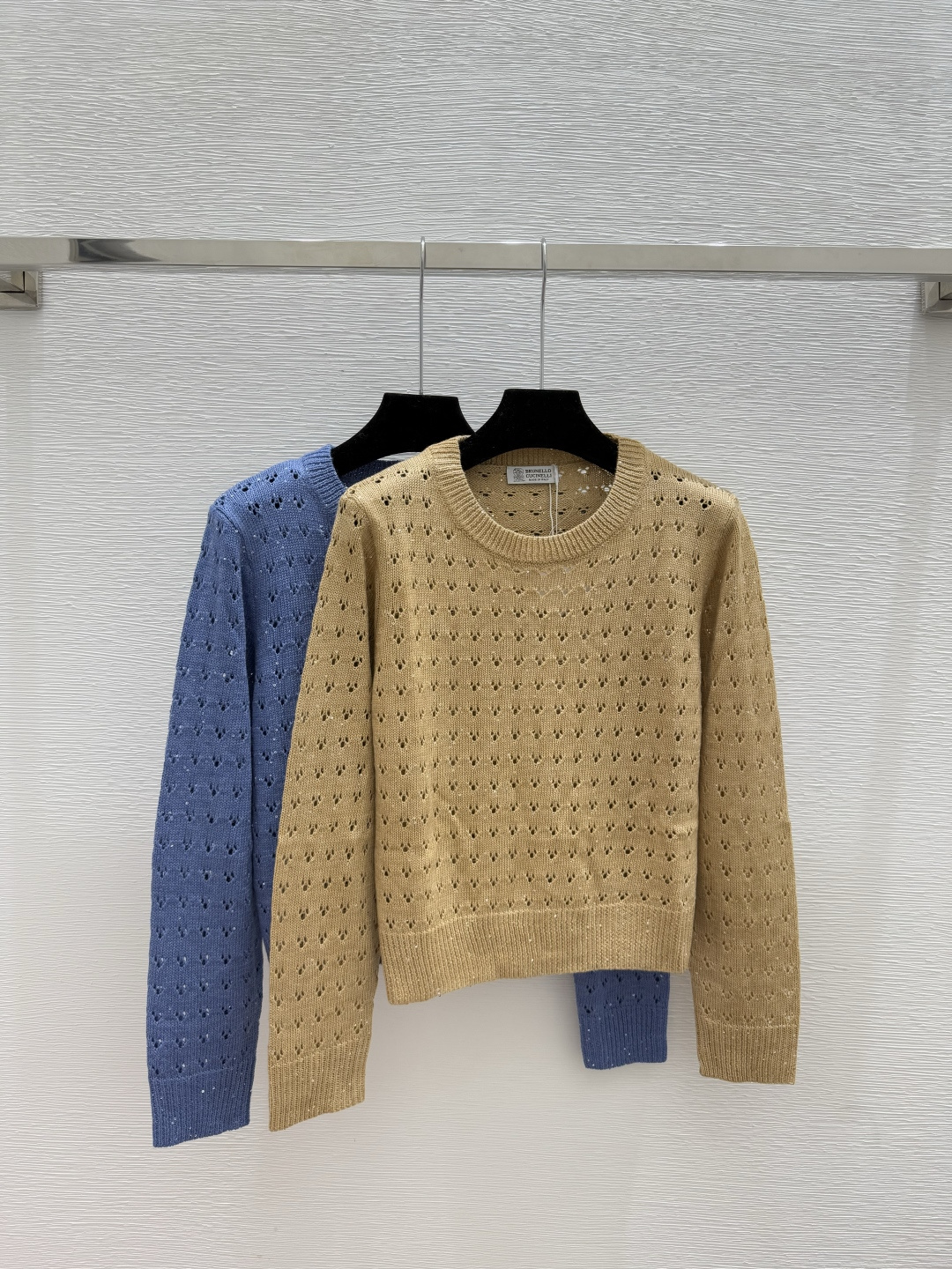 NO:560731,BC Home Early Autumn New Style Solid Color Sequins Hollow Round Neck Knitted Long Sleeve Color Khaki Blue Size 36.38.40,,chanel,alexander wang19860909BC家 早秋新款 纯色珠片镂空圆领针织长袖 颜色卡其 蓝色 尺码36.38.40,,chanel,alexander wang,Women's clothing