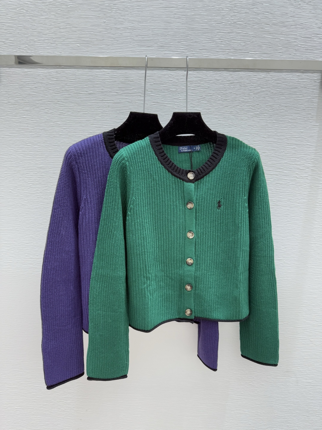 NO:560785,PO Home Early Autumn New Style Solid Color Simple Hollow Round Neck Knitted Long-Sleeved Cardigan Color Green Purple Size 36.38.40,,alexander wang19860909PO家 早秋新款 纯色简约镂空圆领针织长袖开衫 颜色绿色 紫色 尺码36.38.40,,alexander wang,Women's clothing