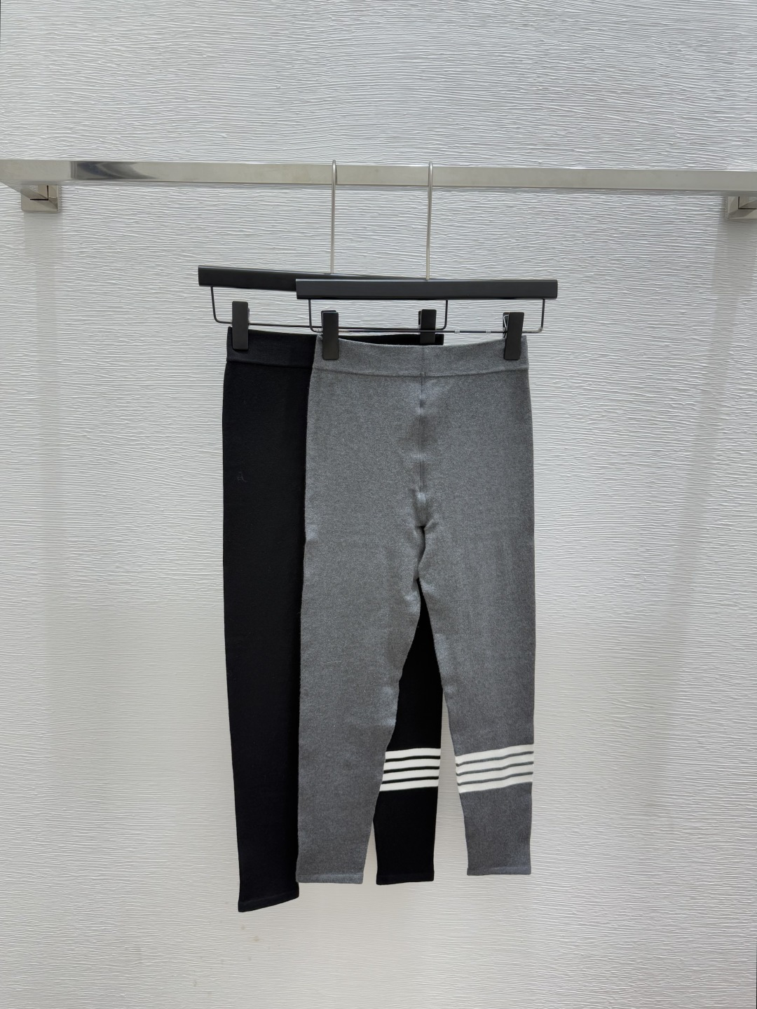 NO:561456,TB Home Early Autumn New Solid Color Simple Knitted Leggings Color Gray Black Size 36.38.40,,alexander wang19860909TB家 早秋新款 纯色简约针织打底裤 颜色灰色 黑色 尺码36.38.40,,alexander wang,Women's clothing
