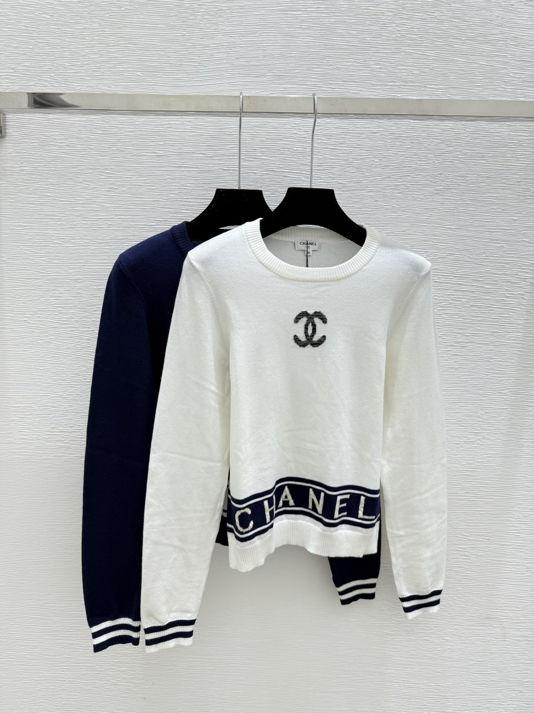 NO:563309,CH Home Early Autumn New Style Contrast Letter Jacquard Round Neck Knitted Long Sleeves Color White Royal Blue Size 36.38.40,,alexander wang19860909CH家 早秋新款 撞色字母提花圆领针织长袖 颜色白色 宝蓝 尺码36.38.40,,alexander wang,Women's clothing