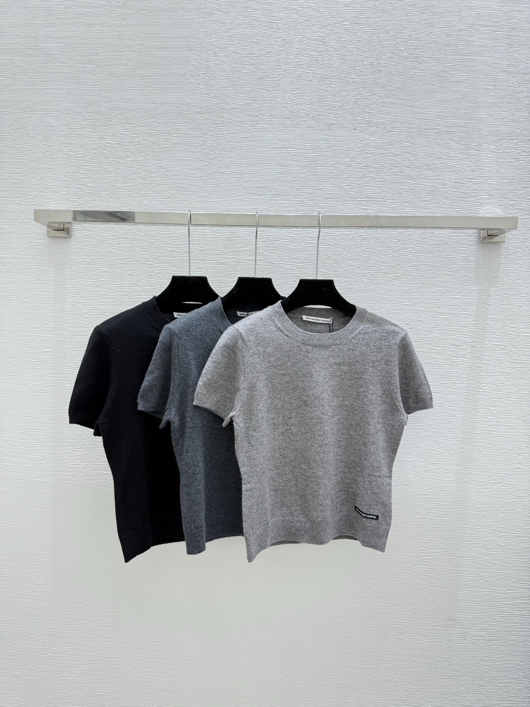 NO:563299,AW Home Summer New Style Solid Color Simple Round Neck Knitted Short Sleeves Color Light Gray Dark Gray Black Size 36.38.40, T-shirt, alexander wang19860909AW家 夏季新款 纯色简约圆领针织短袖 颜色浅灰 深灰 黑色 尺码36.38.40,,T-shirt,alexander wang,Women's clothing