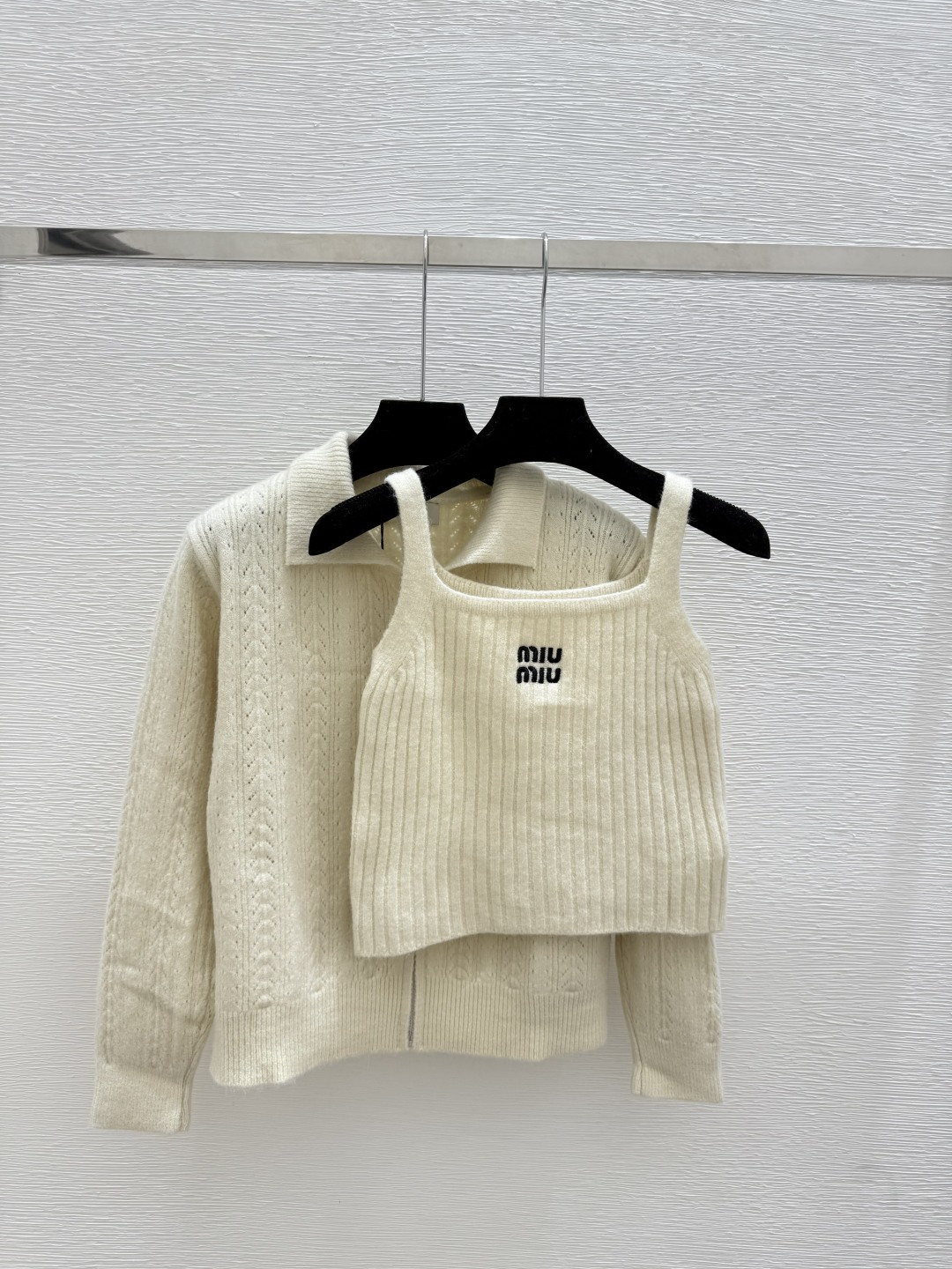 NO:563307,M family early autumn new solid color simple knitted sling two-piece set color apricot size 36.38.40, alexander wang19860909M家 早秋新款 纯色简约针织吊带两件套 颜色杏色 尺码36.38.40,,alexander wang,Women's clothing
