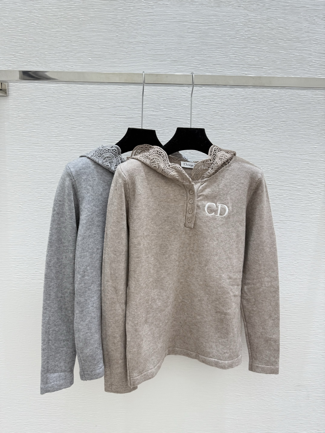 NO:563320,D Home Early Autumn New Style Hollow Hooded Knitted Long Sleeve Color Oatmeal Gray Size 36.38.40, dior, hats, alexander wang19860909D家 早秋新款 镂空连帽针织长袖 颜色燕麦 灰色 尺码36.38.40,,dior,hats,alexander wang,Women's clothing