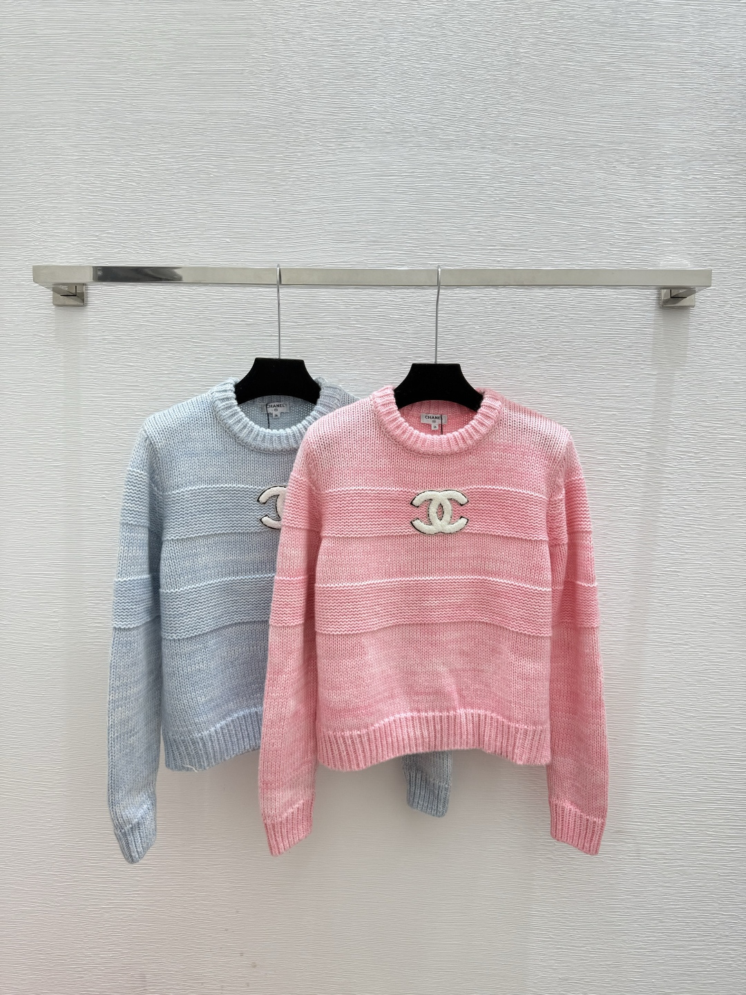 NO:569665,CH Home Early Autumn New Style Solid Color Simple Round Neck Knitted Long Sleeve Color Pink Blue Size 36.38.40,,alexander wang19860909CH家 早秋新款 纯色简约圆领针织长袖 颜色粉色 蓝色 尺码36.38.40,,alexander wang,Women's clothing