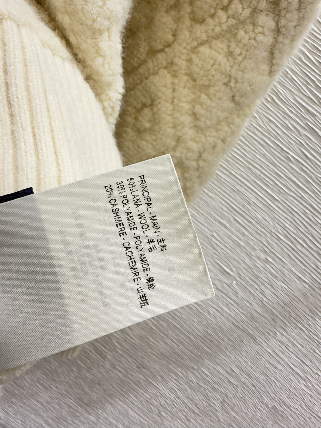 🆕L家🆕  早秋新款  纯色连帽老花字母提花针织长袖开衫 颜色：白色 粉色 卡其 尺码：36.38.40 👉